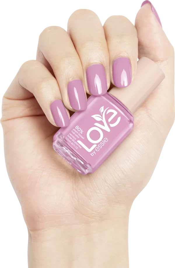LOVE BY ESSIE Nagellack 160 CAREFREE BUT CARING 4