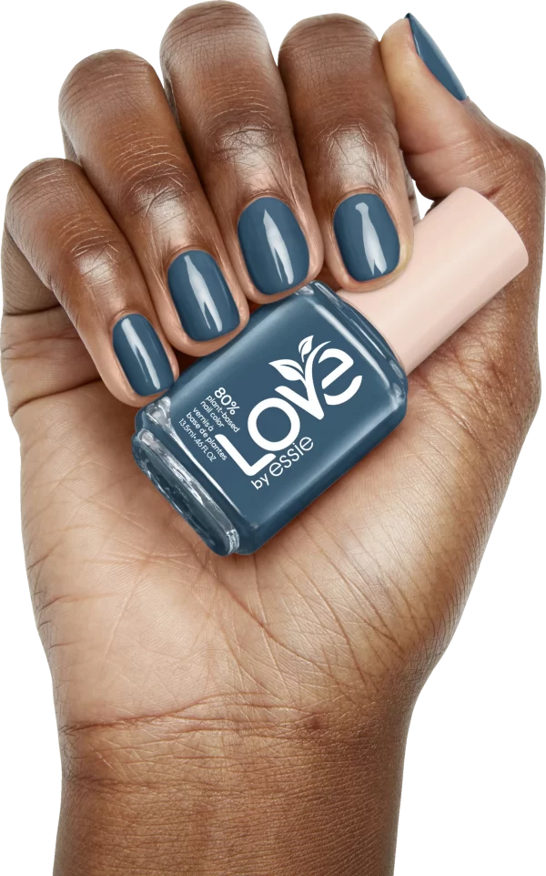 LOVE BY ESSIE Nagellack 200 DOIN’ MY BEST 4