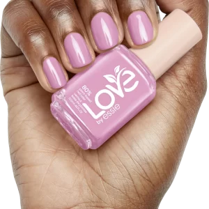 LOVE BY ESSIE Nagellack 160 CAREFREE BUT CARING 19