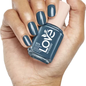 LOVE BY ESSIE Nagellack 200 DOIN’ MY BEST 17
