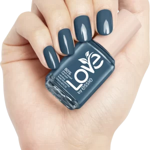LOVE BY ESSIE Nagellack 200 DOIN’ MY BEST 19