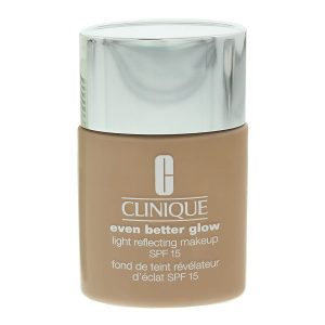 Clinique Even Better Glow Light Reflecting Makeup SPF 15 Foundation CN 52 Neutral, 30 ml 22