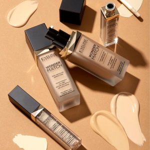 Eveline Cosmetics Wonder Match Flüssige Foundation - 24H Makelloser Teint, Vegan-freundlich, Öl-frei, Volle Deckkraft mit Hyaluronsäure & Thermalwasser für Glatte & Elastische Haut 22